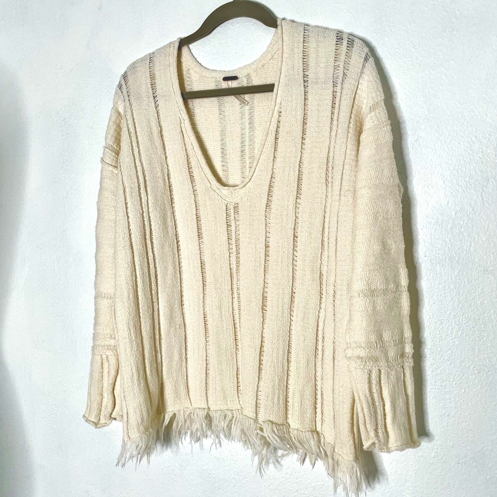 Free People Oceans Drive Cream V Neck Distressed Fringe Hem Sweater. Size Small